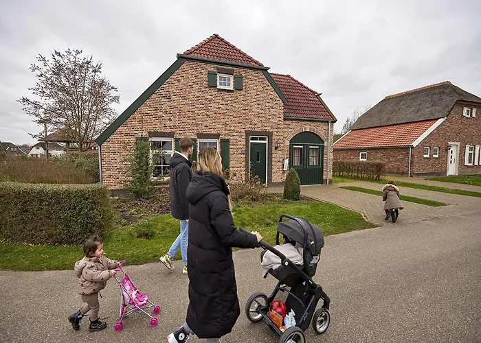 Villa In Limburg Near Maasplassen